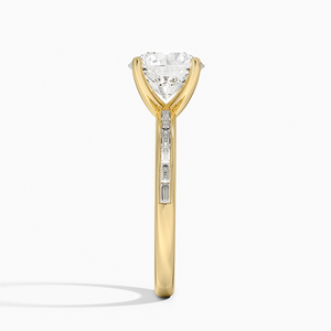 Bague solitaire à quatre griffes sertie de diamants baguette - Product Image 2