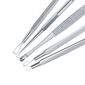 Juego de 5 Piezas de Acero Inoxidable para Eliminar Puntos Negros, Herramientas de Extracción de Acné, Extractor de Comedones, Kit de Cuidado Facial, Logotipo Personalizado OEM, Venta al por Mayor - Product Image 1