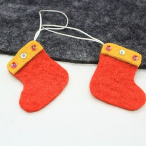 Chaussette de Noël en feutre faite à la main, ornement suspendu - Product Image 3