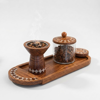 Ensemble de brûleur à bakhoor en bois artisanal avec boîte et plateau ovale incrusté de nacre. Haute qualité pour une décoration intérieure haut de gamme