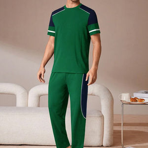 Conjunto deportivo para hombre hecho de 100% algodón, producto de moda, de secado rápido y cómodo, conjunto deportivo de verano para hombre. - Product Image 1