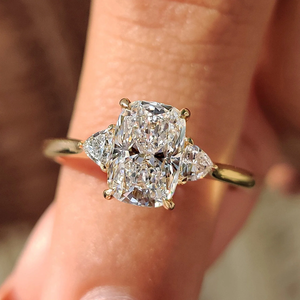 Anillo de Compromiso de Lujo con Corte Alargado Tipo Cojín, Engaste Catedral, Diamante Cultivado en Laboratorio, Oro Sólido de 14K, Anillo de Boda para Mujer, Regalo de Joyería - Product Image 1