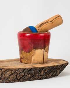 Mortero y pilón artesanales de madera y resina, elegante molinillo de cocina perfecto para triturar hierbas y especias. - Product Image 2