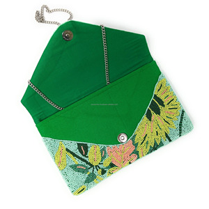 กระเป๋าคลัทช์ผ้าไหมสีเขียวมิ้นท์ประดับลูกปัด ทนทาน พกพาสะดวก พับได้ ปิดด้วยแม่เหล็ก สำหรับผู้หญิง ขนาดสั่งทำได้ ลายใบไม้สีเหลือง สไตล์โบโฮ - Product Image 5