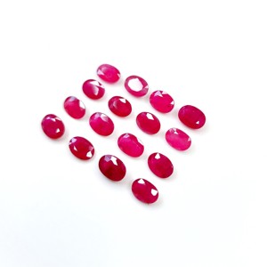 Rubis naturels non traités du Mozambique, ovales calibrés 7x5mm, pierres précieuses facettées naturelles, prêtes à l'emploi pour la création de bijoux. - Product Image 4