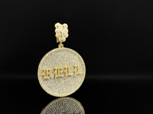 Chaîne pendentif givré en alliage plaqué or avec diamants pour homme The Ice Legacy - Cadeau et Fête - Product Image 2