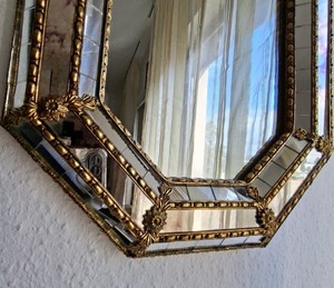 Miroir mural – laiton, mosaïque de verre et décor floral - Product Image 2