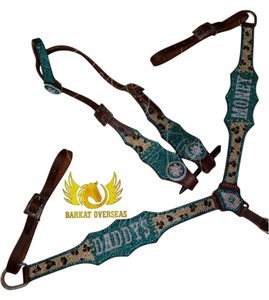 Collier de poitrage pour cheval en cuir véritable personnalisé, durable, léger, orné de strass en cristal et de bois, style western, personnalisable - Product Image 3