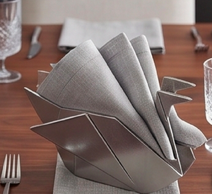 Boîte à mouchoirs moderne en métal en forme de canard, porte-serviettes décoratif fait à la main, finition argentée, design géométrique pour ustensiles de cuisine - Product Image 6