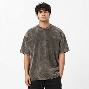 T-shirt col rond en coton tricoté 100% épais, délavé et vieilli, coupe oversize, épaules tombantes, coupe carrée et décontractée, manches courtes - Product Image 2