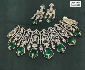 Luxury Emerald Green Bridal <b>Statement</b> <b>Necklace</b> Set with Premium Crystal Detailing Designer Wedding Party Jewellery Set For Women - Product Image 3