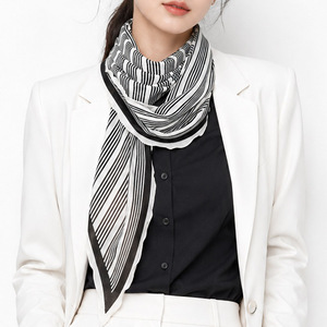 Écharpe longue rayée unisexe élégante et tendance fabriquée en Corée SC-37 - Product Image 5