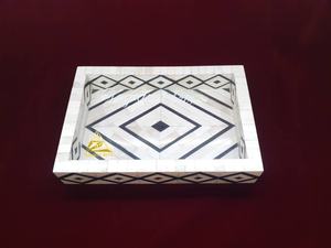 Bandeja Rectangular Decorativa para el Hogar con Incrustaciones de Hueso Premium en Patrón Blanco y Negro - Product Image 2