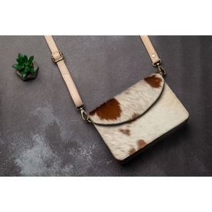 Bolso de hombro de cuero con estampado de animales Monedero Bolso de cuero con estilo para mujer Bolsos de cuero con pelo de vaca - Product Image 2