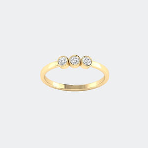 Anillo de Diamantes con Tres Piedras Engastadas en Bisel de 0.20CTW - Product Image 4