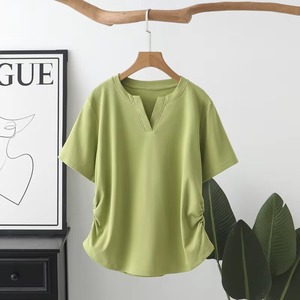 เสื้อยืดแขนสั้นคอวีสำหรับผู้หญิงทรงหลวมสีทึบเสื้อลำลองถักสีเขียวสีขาวสีดำ - Product Image 3