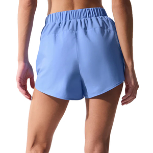 ชุดแจ็คเก็ตผ้าริปสตอปน้ำหนักเบาพรีเมียมและกางเกงขาสั้นทรงดอลฟินสำหรับผู้หญิง ชุดกีฬาเทคนิคสำหรับผู้หญิง ชุด 2 ชิ้นสั่งทำได้ ขายส่งแบบ OEM - Product Image 6