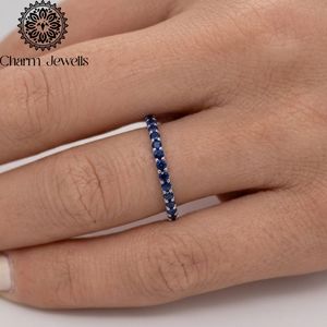 Bague d'éternité classique pour femme en argent 925 plaqué or 18 carats avec moissanite sertie à griffes, certifiée IGI - Charm Jewells - Product Image 5