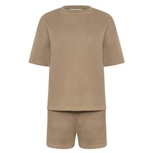 Conjunto de camiseta y pantalones cortos extragrandes para mujer, informal, de algodón, de verano, de dos piezas, ropa de estar por casa, venta al por mayor, OEM, personalizado - Product Image 1