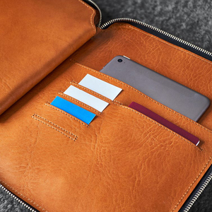 Estuche Organizador de Cuero con Cierre de Cremallera, Portafolio Multifuncional Vintage Hecho a Mano de 7 Pulgadas para Documentos y Dispositivos Electrónicos - Product Image 6