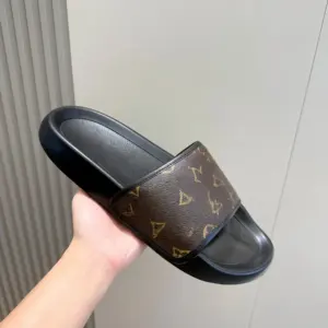 Pantuflas de Cuero Genuino Unisex de Lujo, Impermeables, Transpirables, Antideslizantes, Cómodas y a la Moda para el Hogar - Product Image 4