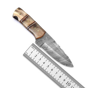 Vente en gros de nouveaux couteaux de chasse et de camping professionnels en acier inoxydable, manche en bois, bord dentelé, personnalisable OEM - Product Image 5