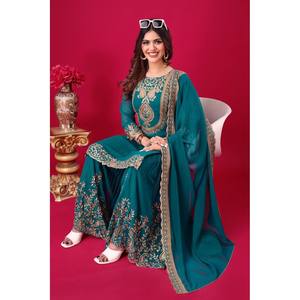 Magnifique ensemble haut-bas et dupatta avec broderies florales lourdes et travail de fils pour les occasions festives - Product Image 1