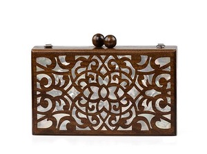 Pochette de soirée artisanale en nacre incrustée avec bandoulière amovible - Product Image 5