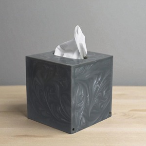Boîte à mouchoirs en résine de haute qualité, décoration de luxe pour la maison, porte-boîte à mouchoirs avec finition lisse et brillante, boîte à mouchoirs en résine - Product Image 1