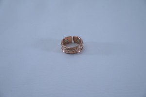 Nouveaux Bracelets Joncs Classiques pour Femmes, Plaqué Or, Ornés de Lettres et de Diamants, Style Européen et Américain, Tendance et Polyvalents, Vente en Gros - Product Image 6
