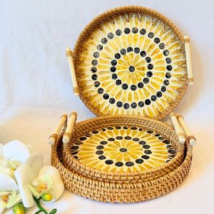 Ensemble de 3 plateaux décoratifs faits à la main en nacre incrustée et en rotin naturel pour la présentation sur table basse et la décoration intérieure (vente en gros) - Product Image 3