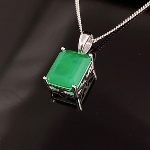 Collar Mia con Colgante Rectangular de Esmeralda, Plata de Ley, Piedra de Nacimiento de Mayo, Regalo de Aniversario o Cumpleaños para Mujer - Product Image 5