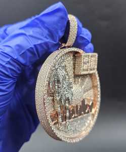 Colgante de Lujo Personalizado con Nombre, de Plata 925 Bañada en Oro, con Moissanita, Estilo HipHop, Diseño de Paisaje Urbano Helado, Palmera y Atardecer, para Rapper - Product Image 2