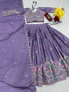 LAHENGA CHOLI DUPATTA DE SEDA CHINON CON TRABAJO DE BORDADO CON HILOS - Product Image 5