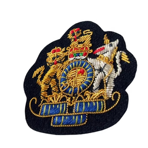 Badges brodés faits main sur mesure, best-sellers, faible MOQ, derniers modèles de badges brodés couleur unie - Product Image 3