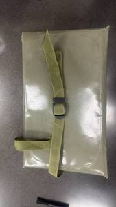 กระเป๋าเก็บของ PVC กันน้ำสีเขียวมะกอกพร้อมซิปปิด - Product Image 4