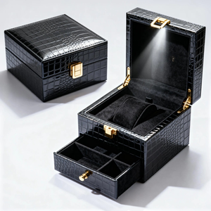 กล่องนาฬิกาสุดหรูพร้อมสายกระเป๋าถือแบบกำหนดเอง บุฟองน้ำเคลือบด้าน กล่องของขวัญ บรรจุภัณฑ์กระดาษเคลือบ ปั๊ม UV - Product Image 1