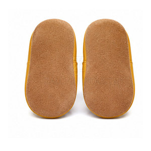 Zapatos de cuero para bebé de nuevo diseño, suaves, ligeros y cómodos para caminar, calzado para uso diario informal. - Product Image 5
