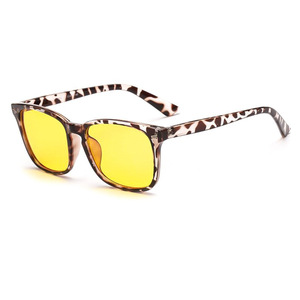 Gafas de Sol con Montura Cuadrada y Lentes de Color de Alta Calidad, Protección UV400, Material de PC, para Hombre y Mujer - Product Image 3