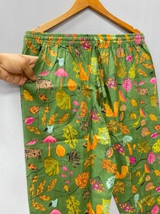 ชุดนอนผ้าฝ้ายลำลองสไตล์อินเดียสำหรับผู้หญิง 100% เนื้อผ้านุ่มพิเศษ ระบายอากาศได้ดี ลายพิมพ์บล็อกสี  ชุดเสื้อและกางเกงไซส์ใหญ่ - Product Image 4