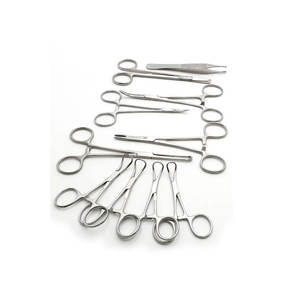 Chirurgie vétérinaire professionnelle : procédure de stérilisation avec porte-aiguille Olsen Hegar pour un contrôle précis des instruments de suture - Product Image 3