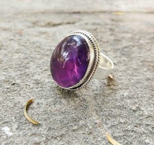 Bague en argent sterling 925 avec pierre d'améthyste violette, bague artisanale en pierre violette, bijoux pour femmes - Product Image 1
