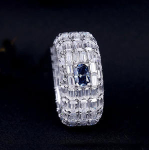 Anillo de Eternidad con Esmeralda Helada para Hombre y Mujer, Zafiro Azul Corte Radiante, Plata de Ley 925 con Baño de Rodio, Anillos de Compromiso y Boda - Product Image 1