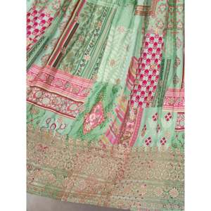 Vestido de Cóctel - Lehenga Choli Verde Pista con Bordado Chinon Dori - Product Image 1