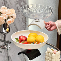 Bol de service décoratif en plastique tendance, design moderne sur piédestal robuste pour les présentations de table de fête, les collations, élégant