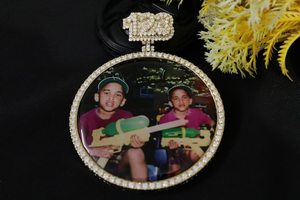 จี้เหรียญฮิปฮอปหรูหราประดับโมอิสซาไนต์ ชุบทอง 22K ทรงกลมเจียระไนแบบบริลเลียนท์ ของขวัญเครื่องประดับสำหรับผู้ชายและผู้หญิง - Product Image 6