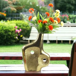 Jarrón de Flores Artesanal de Aluminio Dorado, Adorno Decorativo Hecho a Mano para Elevar la Decoración Moderna del Hogar - Product Image 4
