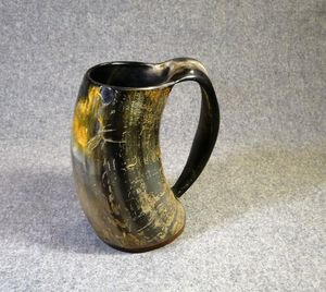 Mug en corne de buffle naturelle d'inspiration patrimoniale, tasse à bière pour festivals, mariages et occasions spéciales - Product Image 4