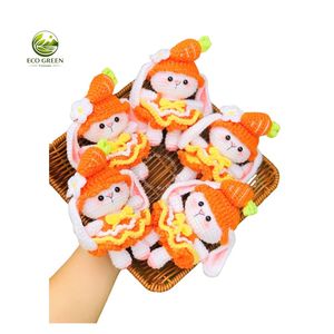 Porte-clés Poupée Père Noël au Crochet Fait Main, Peluche en Laine Rouge et Blanche, Thème Noël, Décoration Animale Naturelle, Taille Personnalisée - Product Image 3