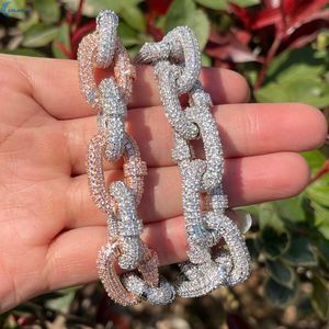 Bracelet pour homme style carabiner avec diamants de laboratoire VVS1, entièrement serti, style rappeur, hip hop. - Product Image 2